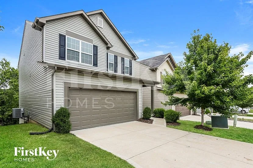 3 bed, 2.5 bath, 1660 sqft, $2,725 — Photo 2