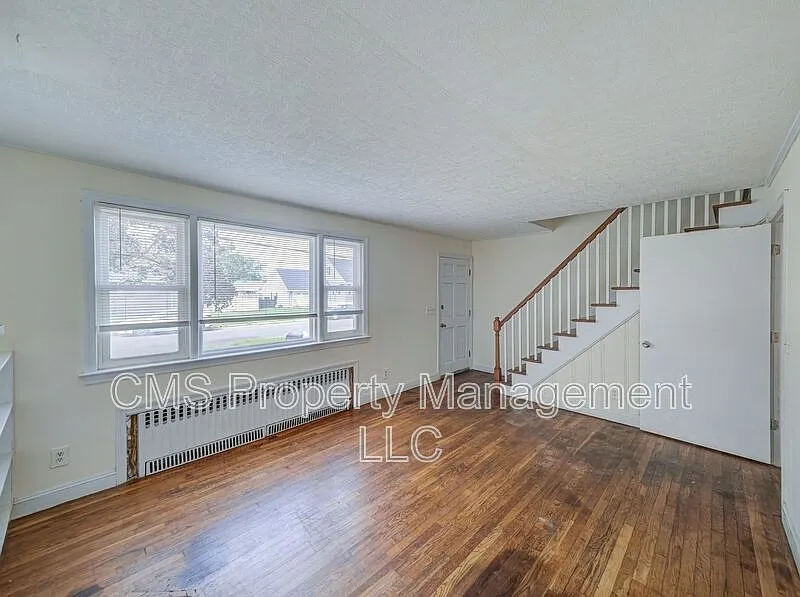 4 bed, 1.0 bath, 1674 sqft, $3,100 — Photo 4