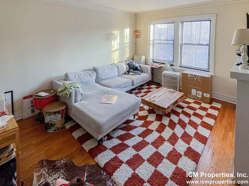 1st image of 2604 N Rockwell St #3