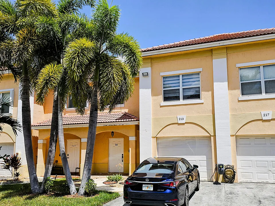 213 Talia Cir