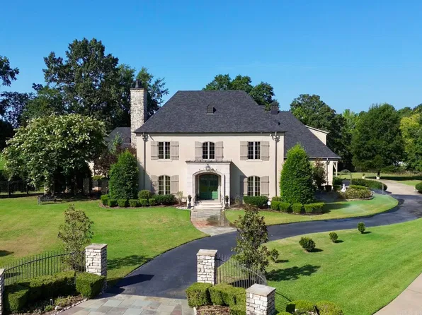 860 Heritage Point Dr, Conway, AR 72034