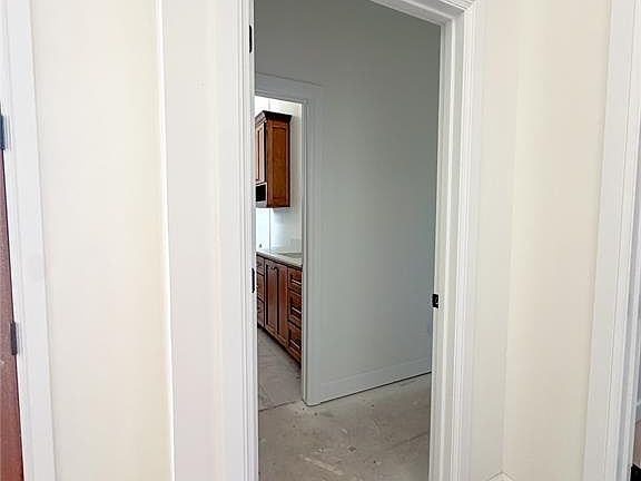 5th image of 3309 Capitol Hill Ln