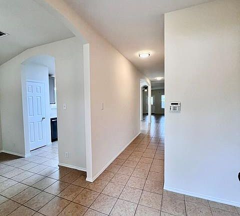 4th image of 1005 W South St