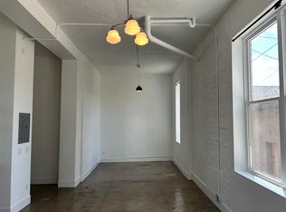 111 N Walnut St #B, Taylorville, IL 62568