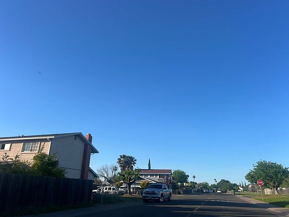 5th image of 3925 Bainbridge Dr