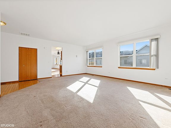 4th image of 20857 W Chinaberry Ct