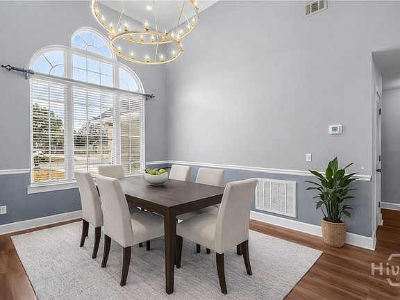 2nd image of 121 Legends Road