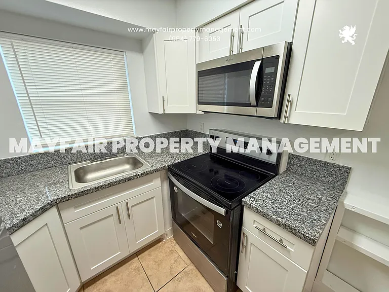 1941 NW 14th Ave #D — Photo 6