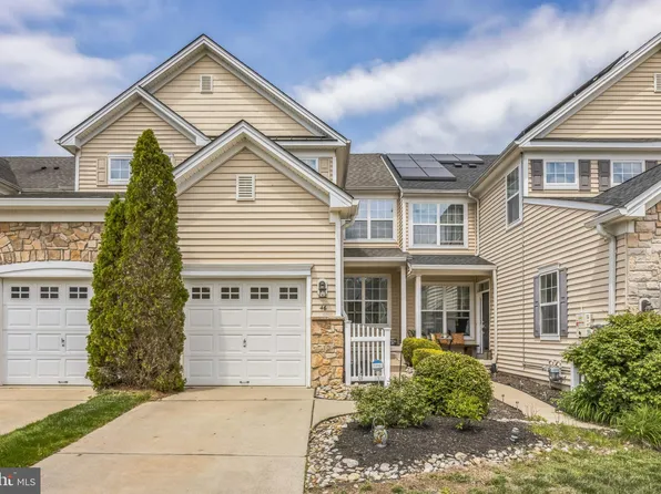 46 Stern Light Dr, Mount Laurel, NJ 08054
