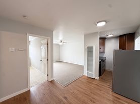 650 East 17th Street, One Bedroom Unit