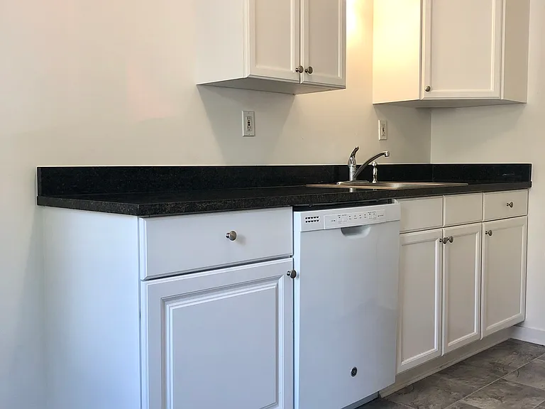 4203-4205 Evanston Ave N #105 — Photo 1