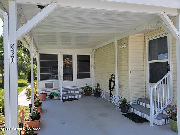 3rd image of 380 Dolphin Cir