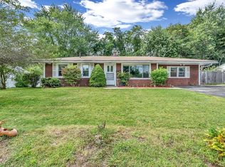 197 Ruthellen Rd, Bellingham, MA 02019