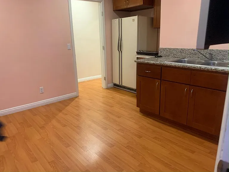 8520 Robert Ave — Photo 2