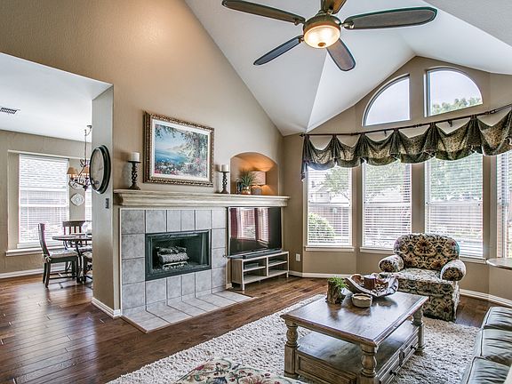 4th image of 4653 Wales Dr