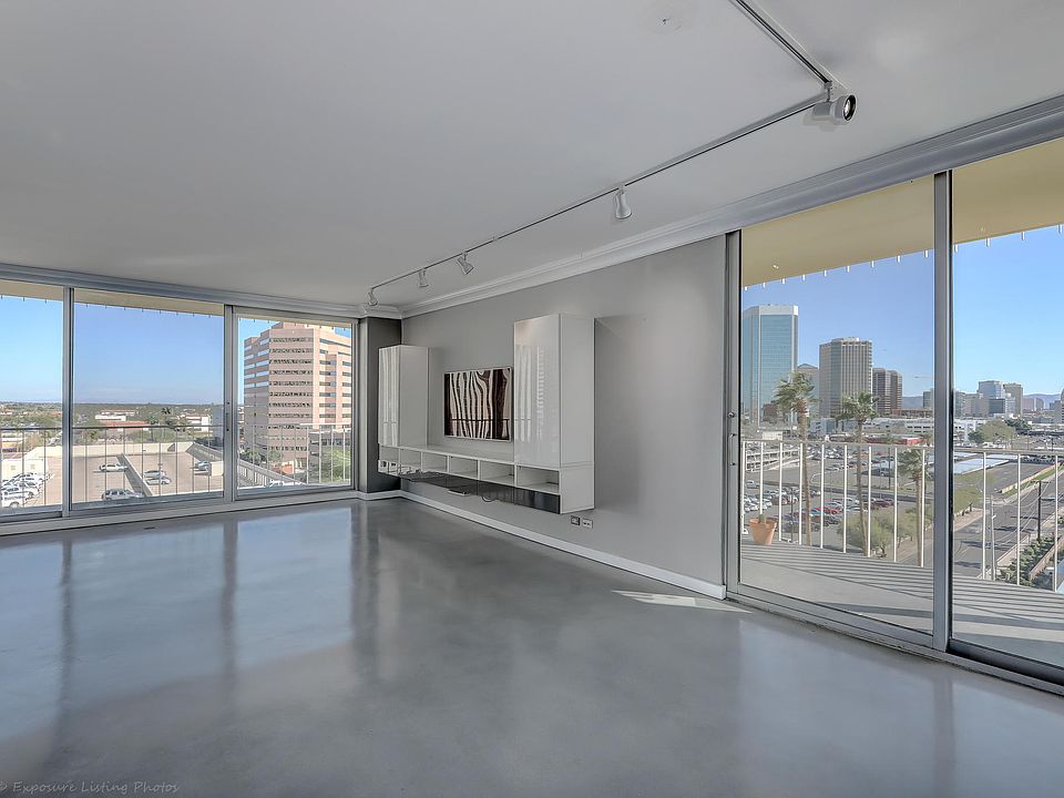 1st image of 207 W Clarendon Ave Unit 7G