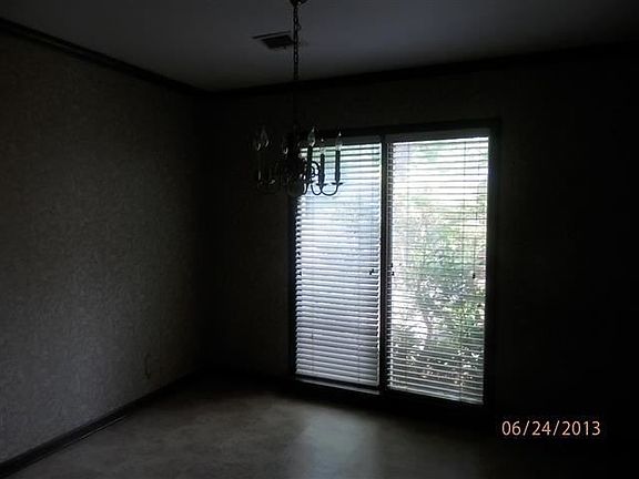 5th image of 108 N Brickey St