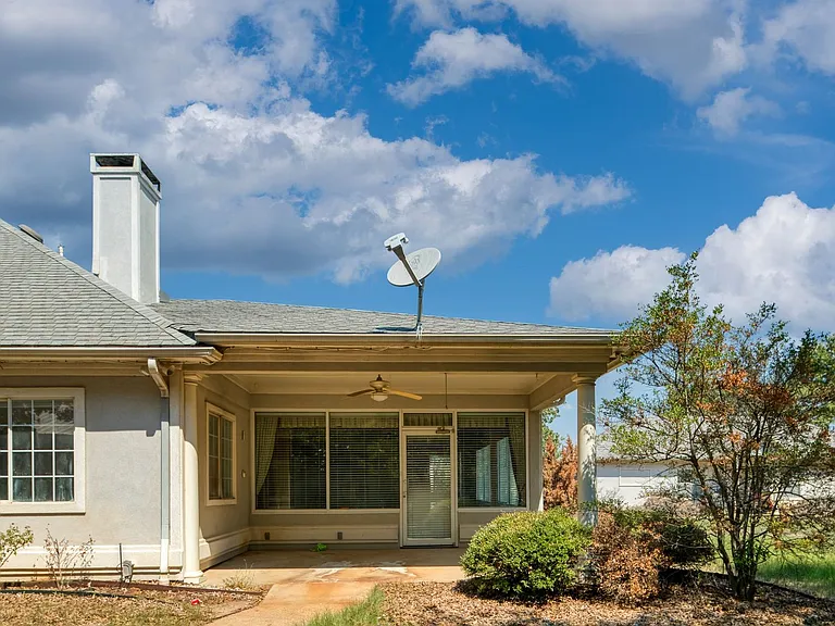 4525 Teasley Ln — Photo 2