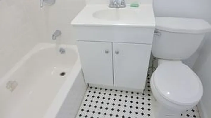 Rented by Avenues Real Estate | media 2