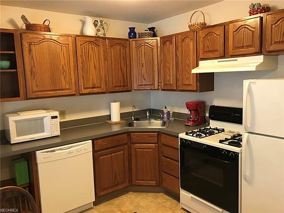 4th image of 1662 Sugar Maple Ct