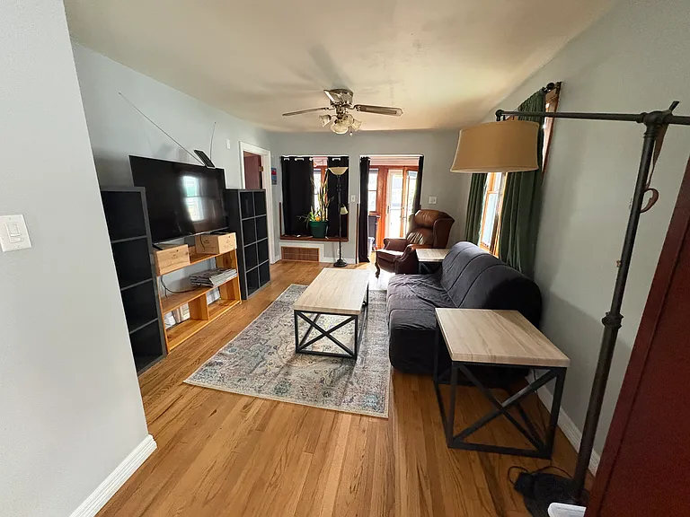 2508 S Superior St — Photo 6