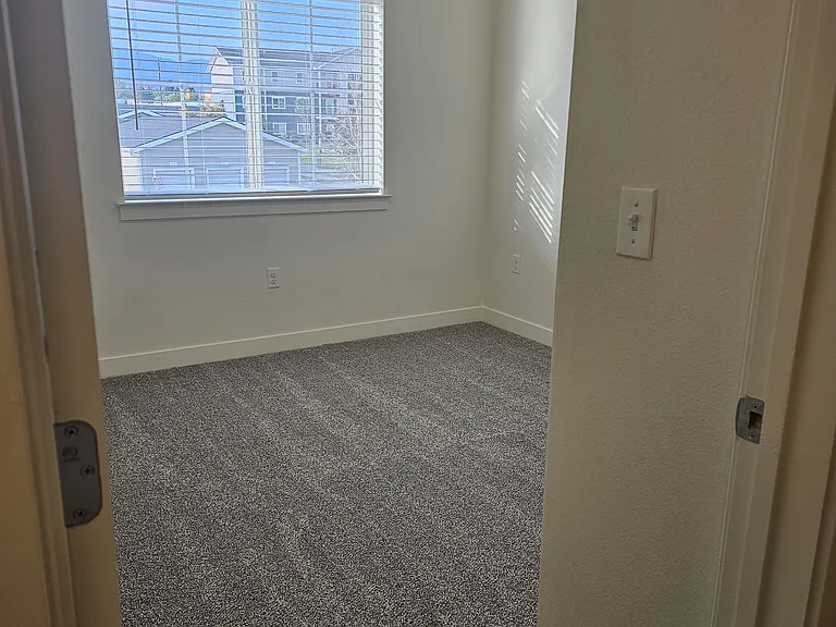 Remington Apartments — Photo 17