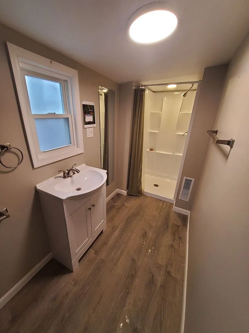 57 E Garrison - For Sale — Photo 3