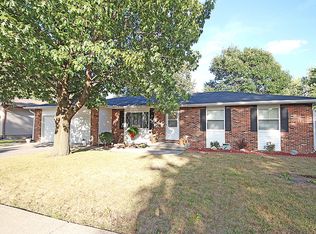 304 Cheryl Dr, Mt Zion, IL