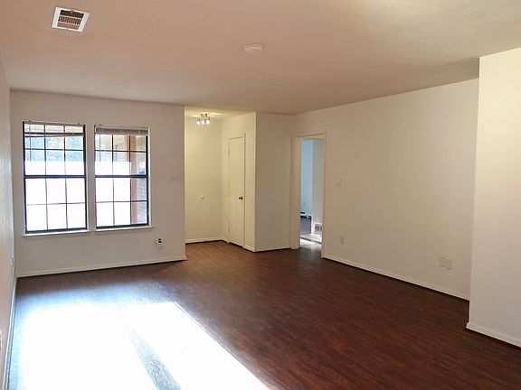 5th image of 356 Park Brook Dr