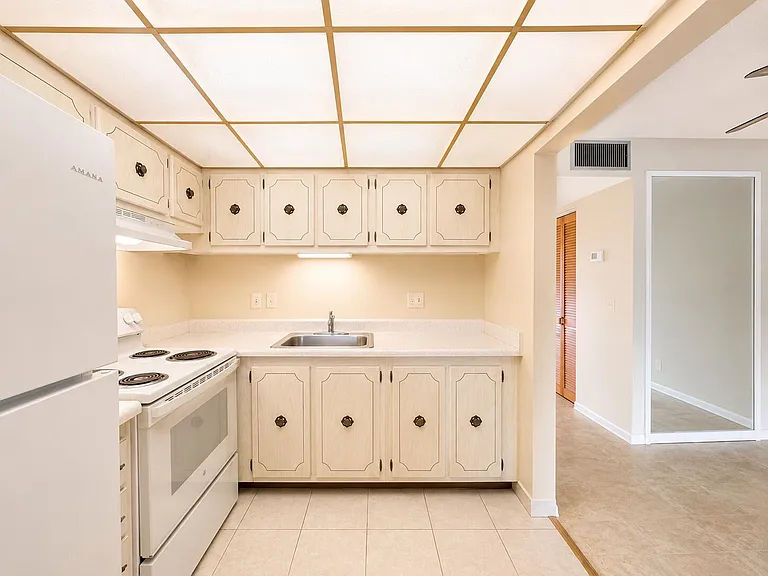 555 Purdy Ln #309 — Photo 13
