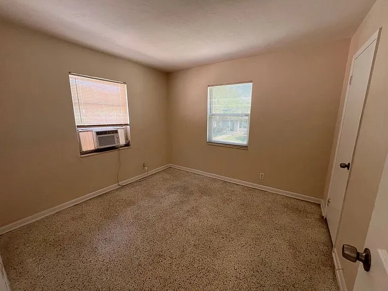 632 8th St #3 — Photo 20