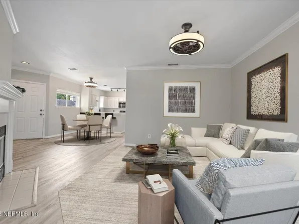 1800 THE GREENS Way #406, Jacksonville Beach, FL 32250