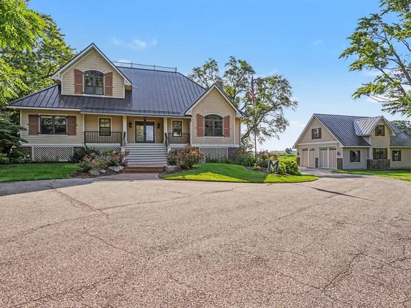 14848 152nd Ave, Grand Haven, MI 49417