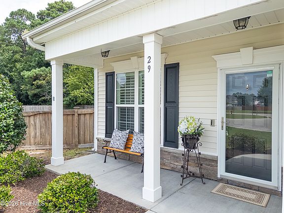 4th image of 29 Farm Meadow Court