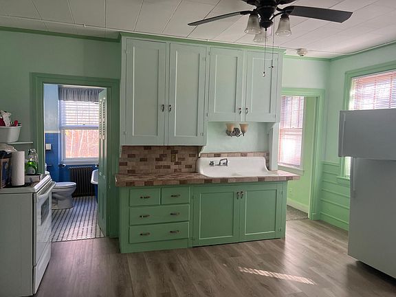 2nd image of 555 Woonasquatucket Ave #1