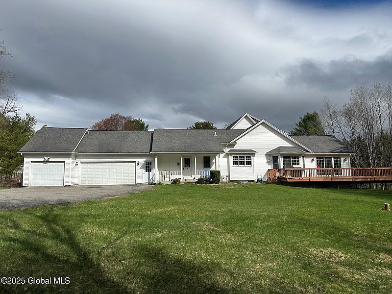 4th image of 142 Boulderwood Drive