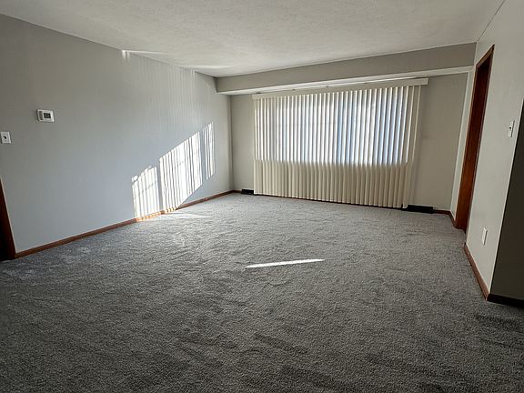 3rd image of 204 Solon Rd #2