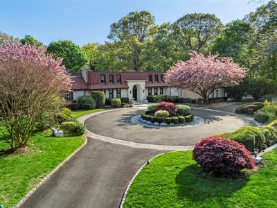 8 Trusdale Drive, Old Westbury, NY, 11568