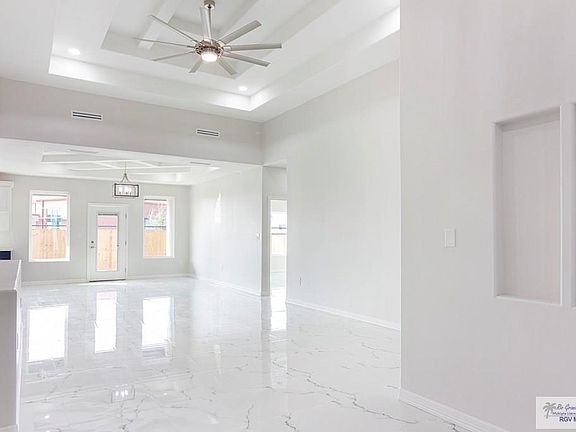 2nd image of 3459 Sandalwood Dr