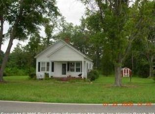 9593 Maryus Rd, Hayes, VA 23072