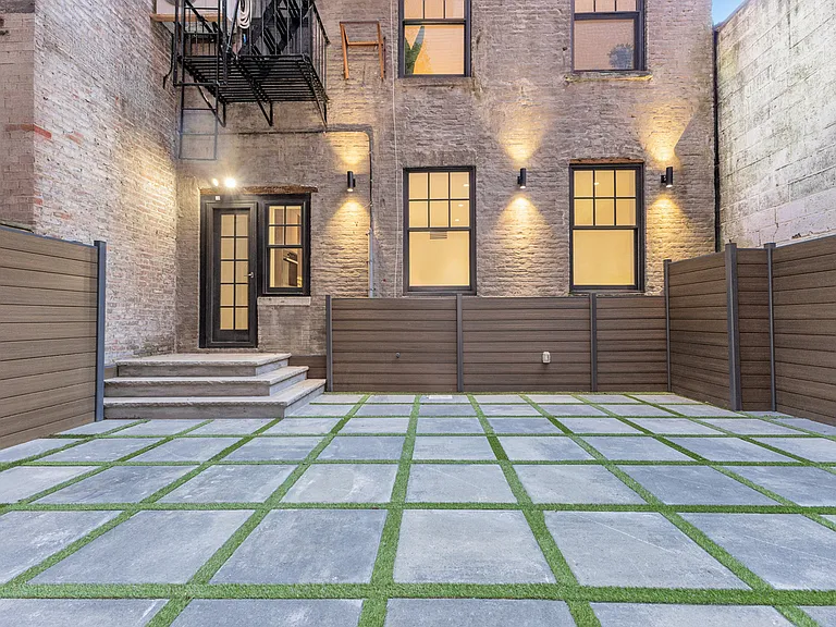 453 Hudson St #1G — Photo 12