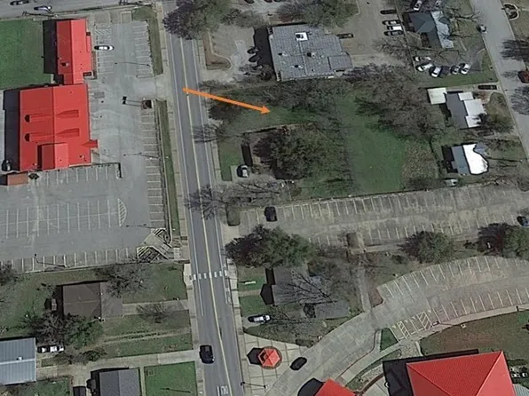 203 N Main St, Caldwell, TX 77836