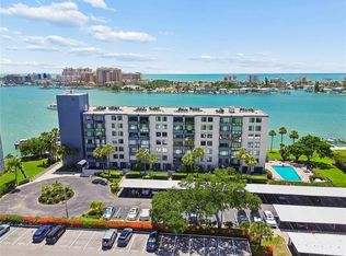 644 Island Way APT 405, Clearwater, FL 33767
