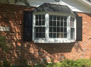 8910 Honeybee Ln, Bethesda, MD 20817