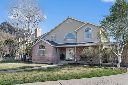840 S East Mountain Cir Photo 1