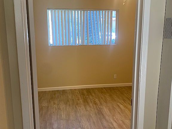 5th image of 260 Mariposa Ave APT 8