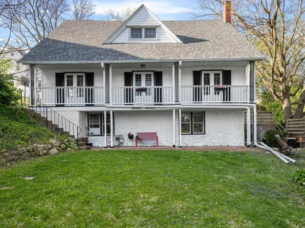 1316 E 9th St, Davenport, IA 52803