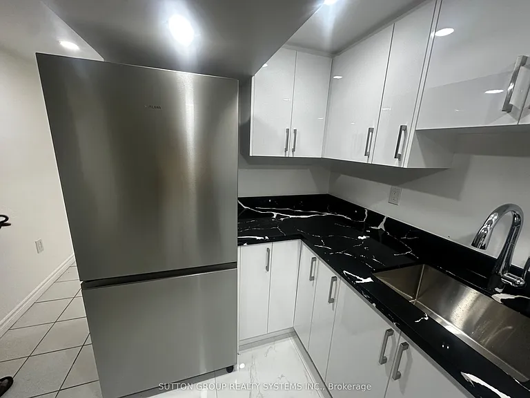 137B Chatham Ave — Photo 6
