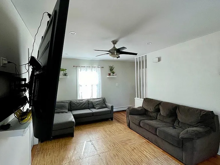 11 Ashwood Rd #1 — Photo 6