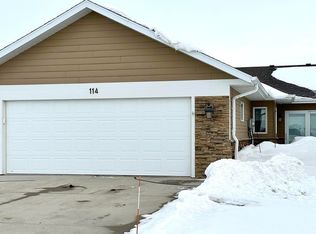 2225 Riviera Rd UNIT 114, Sioux Center, IA 51250